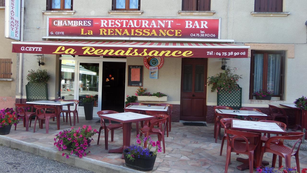 Hotel Restaurant La Renaissance Saint-Cirgues-en-Montagne Екстериор снимка
